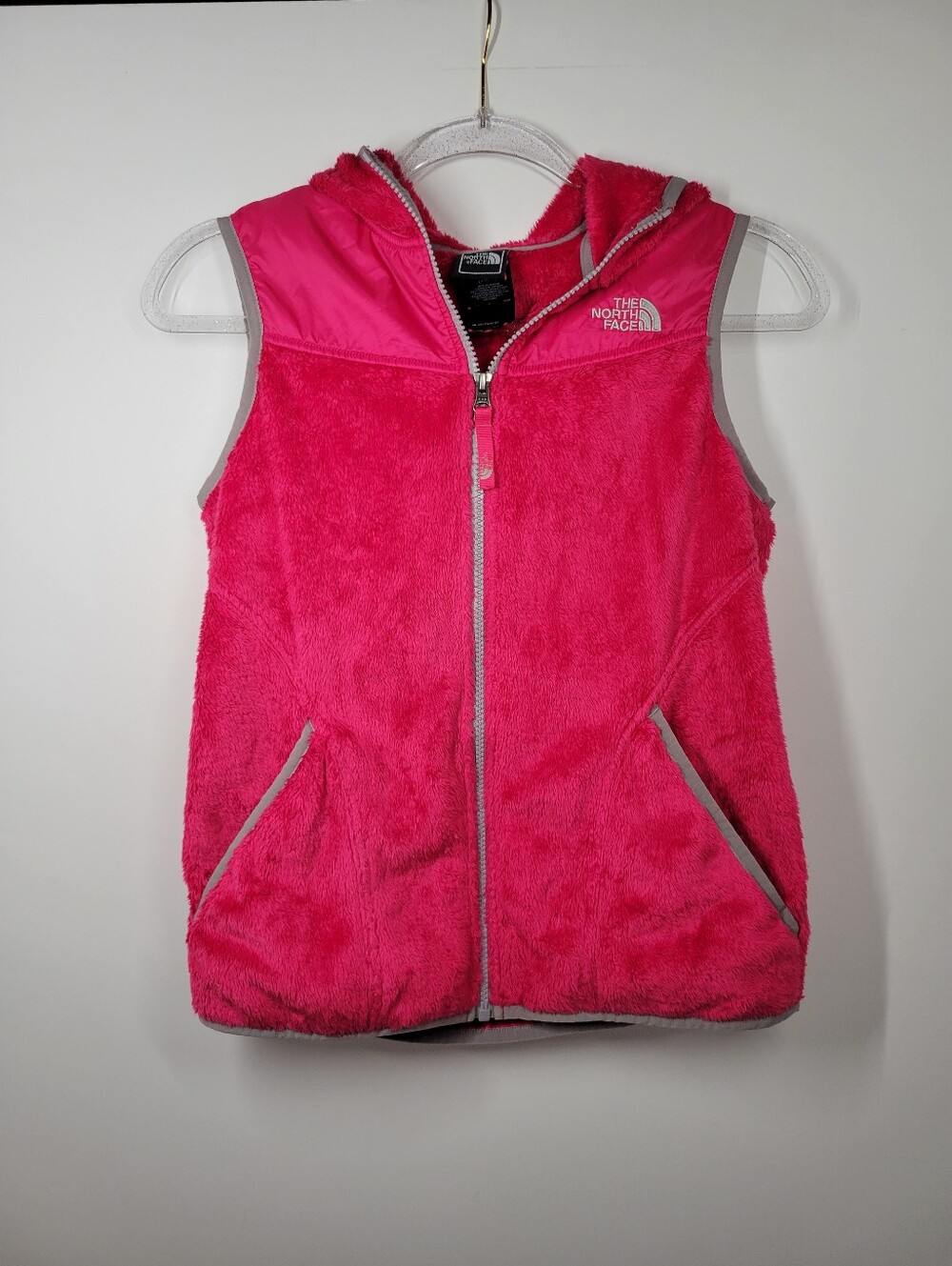 The North Face Hot Pink Fuschia Fuzzy Fleece Hooded Vest Girls Size Large 14/16